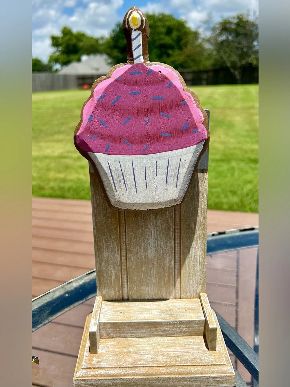 Demdaco Pink Birthday Cupcake Wooden Magnet Token EUC